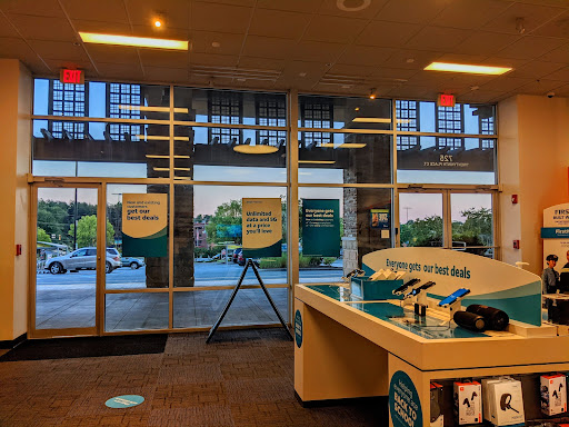 Cell Phone Store «AT&T Authorized Retailer», reviews and photos, 725 Twentyninth Pl Ct, Charlottesville, VA 22901, USA