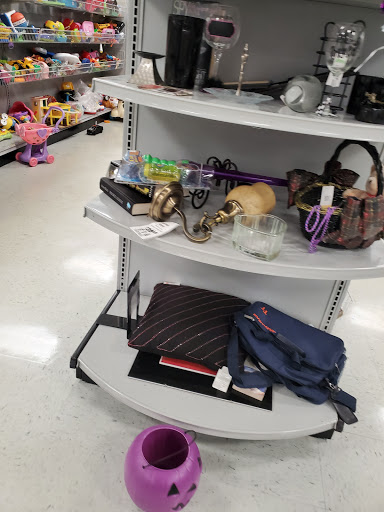 Thrift Store «Goodwill», reviews and photos