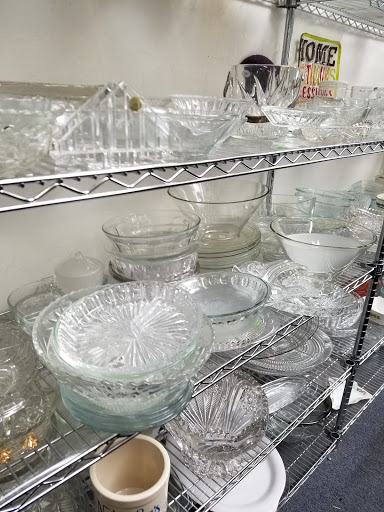 Thrift Store «Alpha Thrift Store», reviews and photos, 700 N Milpas St, Santa Barbara, CA 93103, USA