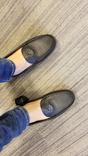 Department Store «Nordstrom Rack Lincoln Park», reviews and photos, 1551 N Sheffield Ave, Chicago, IL 60642, USA