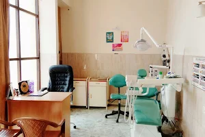 SMILE HUB DENTAL AND COSMETIC CLINIC image