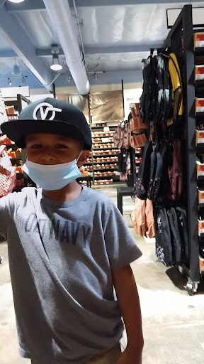 Shoe Store «Vans», reviews and photos, 13000 Folsom Blvd #403, Folsom, CA 95630, USA