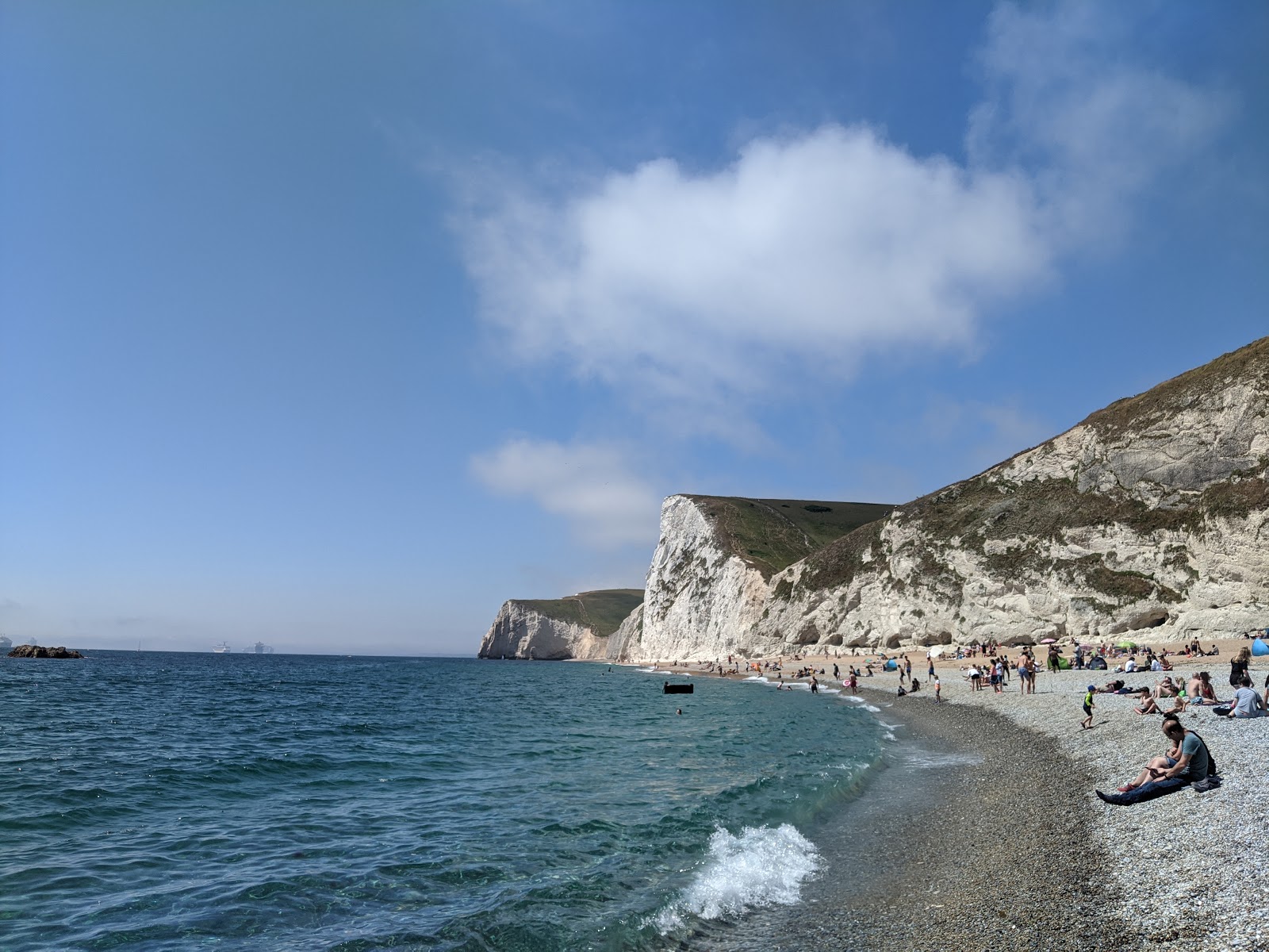 Fotografie cu Plaja Durdle Door zonă sălbatică