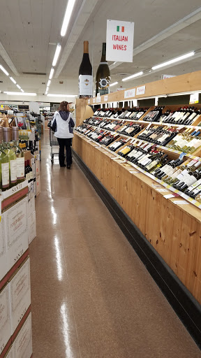 Liquor Store «Circus Wines Beer & Spirits», reviews and photos, 56 Newman Springs Rd, Red Bank, NJ 07701, USA