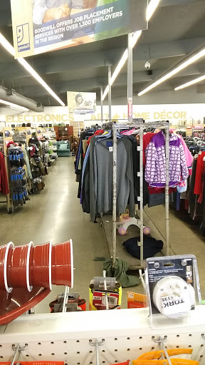 Thrift Store «Auburn Goodwill», reviews and photos