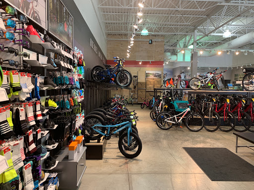Bicycle Store «Trek Bicycle Westerville Northgate», reviews and photos, 5985 Maxtown Rd, Westerville, OH 43082, USA