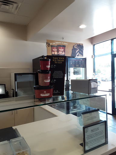 Ice Cream Shop «Cold Stone Creamery», reviews and photos, 7971 N Blackstone Ave, Fresno, CA 93720, USA