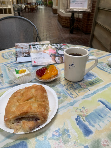 Restaurant «La Baguette French Bread and Pastry Shop», reviews and photos, 3088 Poplar Ave, Memphis, TN 38111, USA