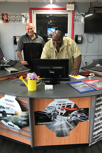 Tire Shop «Tire & Muffler USA Inc», reviews and photos, 1117 N Main St, Shelbyville, TN 37160, USA