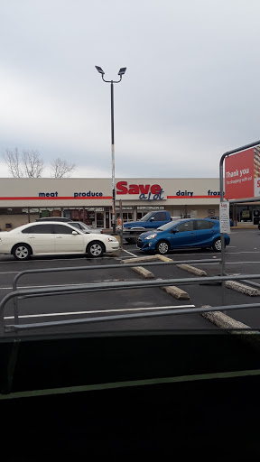 Grocery Store «Save-A-Lot», reviews and photos, 611 W Poplar St, Elizabethtown, KY 42701, USA