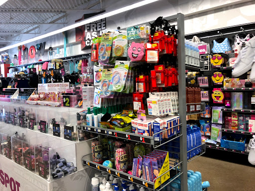 Variety Store «Five Below», reviews and photos, 120 S 32nd St, Camp Hill, PA 17011, USA