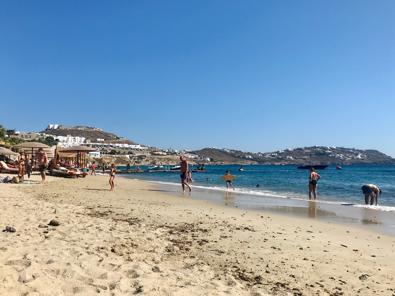 Foto di Paralia Ag. Ioannis con baia spaziosa