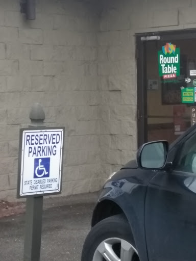 Pizza Restaurant «Round Table Pizza - University Place, WA», reviews and photos, 7011 27th St W, University Place, WA 98466, USA