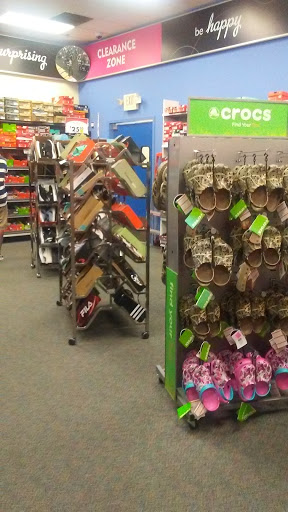 Shoe Store «Shoe Carnival», reviews and photos, 1620 Dogwood Dr SE, Conyers, GA 30013, USA
