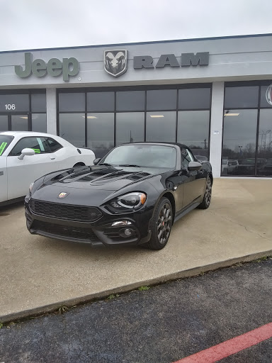 Car Dealer «Columbia Chrysler Dodge Jeep Ram Fiat», reviews and photos, 106 S James Campbell Blvd, Columbia, TN 38401, USA