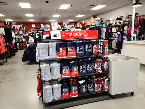 Shopping Mall «Gloucester Premium Outlets», reviews and photos, 100 Premium Outlets Dr, Blackwood, NJ 08012, USA