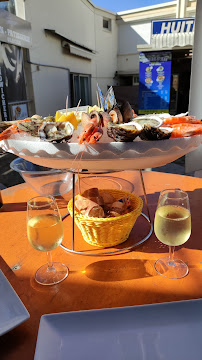 Plats et boissons du Restaurant de fruits de mer Huitrerie St Jean à Le Grau-du-Roi - n°9