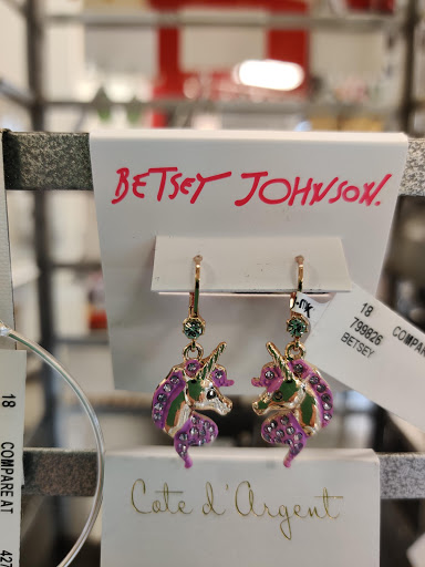 Department Store «T.J. Maxx», reviews and photos, 2150 N. Bellflower Blvd, Long Beach, CA 90815, USA