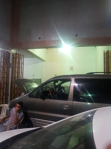 ورشة نبراس للسيارات 