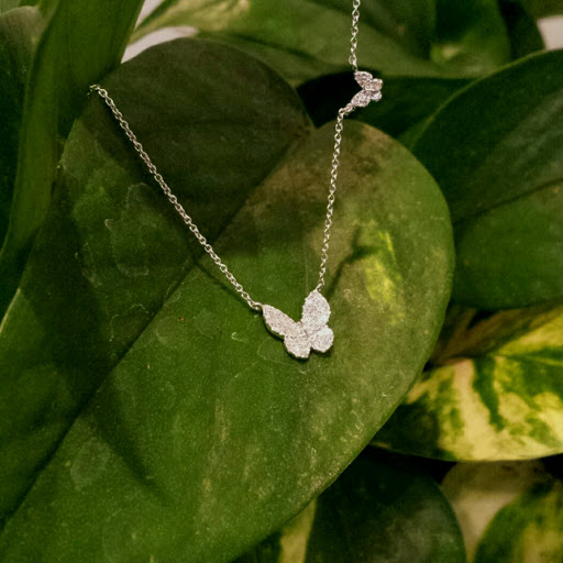 Jewelry Store «Lustig Jewelers», reviews and photos, 281 W Townline Rd, Vernon Hills, IL 60061, USA