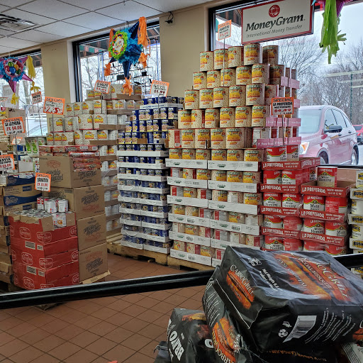 Grocery Store «Mendoza Grocery II», reviews and photos, 515 N Cedar Lake Rd, Round Lake, IL 60073, USA