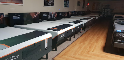 Shopping Mall «Sully Place Shopping Center», reviews and photos, 13884 Metrotech Dr, Chantilly, VA 20151, USA