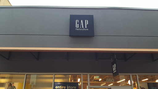 Clothing Store «Gap», reviews and photos, 18511 Outlet Blvd, Chesterfield, MO 63005, USA