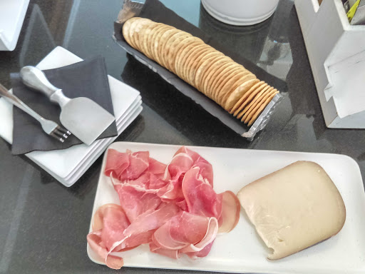 Wine Store «San Dimas Wine Shop & Tasting Room», reviews and photos, 225 W Bonita Ave, San Dimas, CA 91773, USA