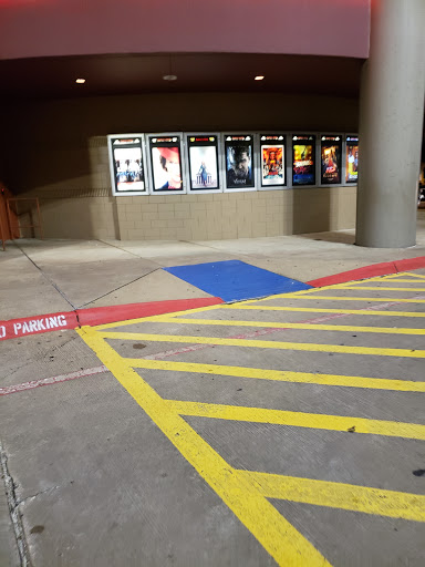 Movie Theater «Cinemark 17 and IMAX Theatre», reviews and photos, 11819 Webb Chapel Rd, Dallas, TX 75234, USA