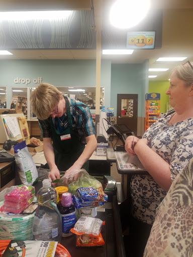 Grocery Store «Fred Meyer», reviews and photos, 14700 SE McLoughlin Blvd, Milwaukie, OR 97267, USA