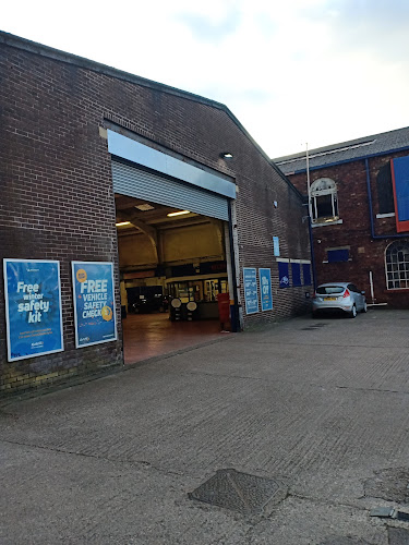 Reviews of Kwik Fit - Leeds - Kirkstall Road in Leeds - Auto repair shop