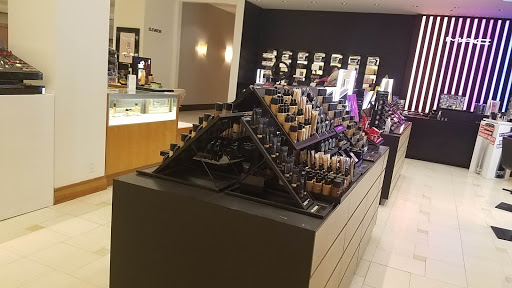 Department Store «Saks Fifth Avenue», reviews and photos, 26100 Cedar Rd, Beachwood, OH 44122, USA