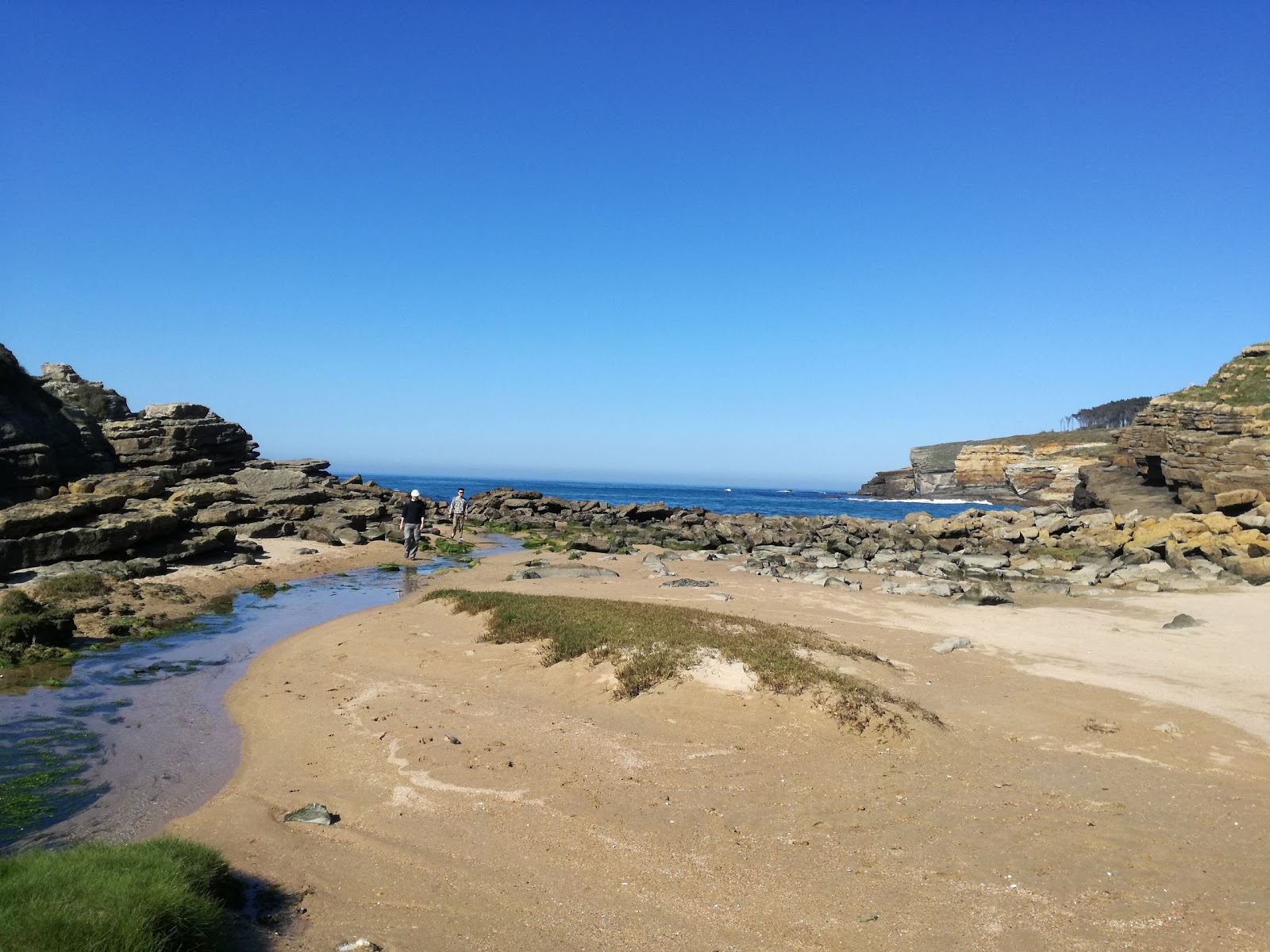 Fotografija Playa de Arenillas z modra čista voda površino