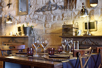 Atmosphère du Restaurant L'Oustaloun à Maussane-les-Alpilles - n°1