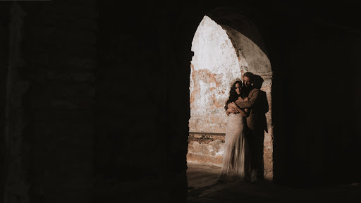 Artonico: Elopement Photographer + Destination Weddings Puerto Rico - Spain