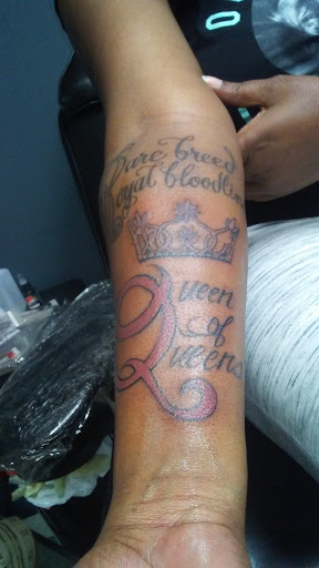 Tattoo Shop «Royal Ink», reviews and photos, 6408 Gulf Fwy, Houston, TX 77023, USA