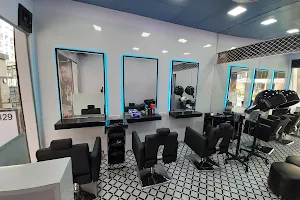 Hairox salon image