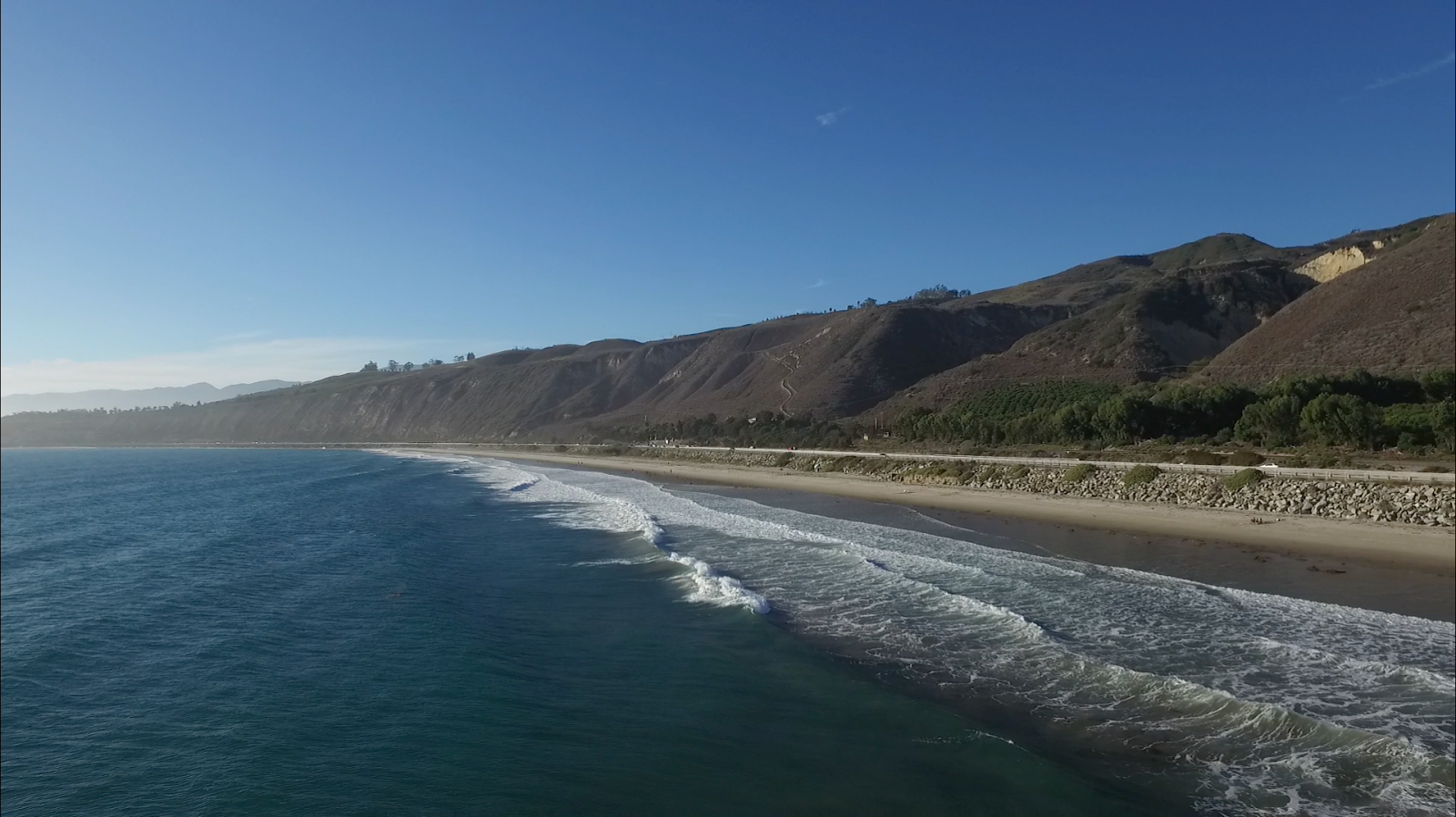 Foto von La Conchita Beach wilde gegend