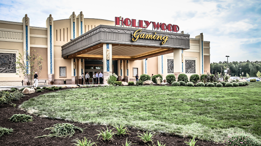 Car Racing Track «Hollywood Gaming at Mahoning Valley Race Course», reviews and photos, 655 N Canfield Niles Rd, Youngstown, OH 44515, USA