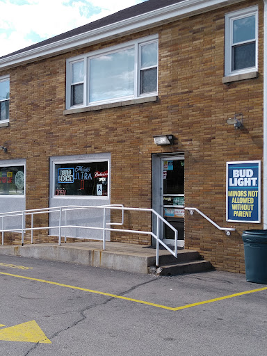 Liquor Store «Layton Beer & Liquor», reviews and photos, 2008 W Layton Ave, Milwaukee, WI 53221, USA