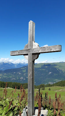 Croix de la halle de Fruit Commun à Notre-Dame-du-Pré
