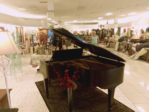 Shopping Mall «DeSoto Square Mall», reviews and photos, 303 301 Blvd W, Bradenton, FL 34205, USA