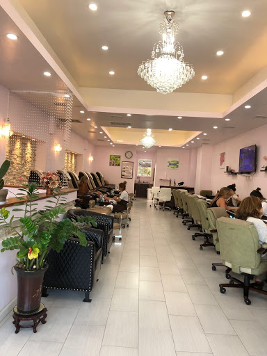 Cosmo Nail & Spa