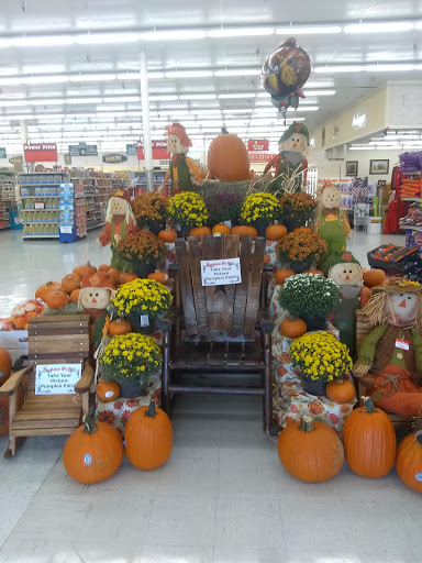 Grocery Store «Brookshire Brothers», reviews and photos, 603 E Houston St, Cleveland, TX 77327, USA