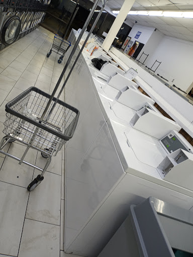 Laundromat «Elk Grove Launderland», reviews and photos, 8767 Elk Grove Blvd, Elk Grove, CA 95624, USA