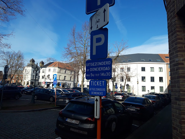 Stad Halle openingstijden
