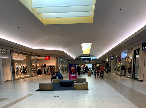 Shopping Mall «Lynnhaven Mall», reviews and photos, 701 Lynnhaven Pkwy, Virginia Beach, VA 23452, USA