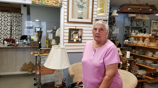 Consignment Shop «Twice New Consignments», reviews and photos, 1022 W Silver Lake Rd, Fenton, MI 48430, USA