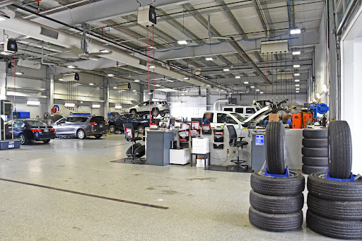 Used Car Dealer «Deery Brothers Chrysler Dodge Jeep Ram Iowa City», reviews and photos, 651 IA-1, Iowa City, IA 52246, USA