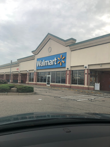 Discount Store «Walmart», reviews and photos, 199 JT Connell Hwy, Newport, RI 02840, USA